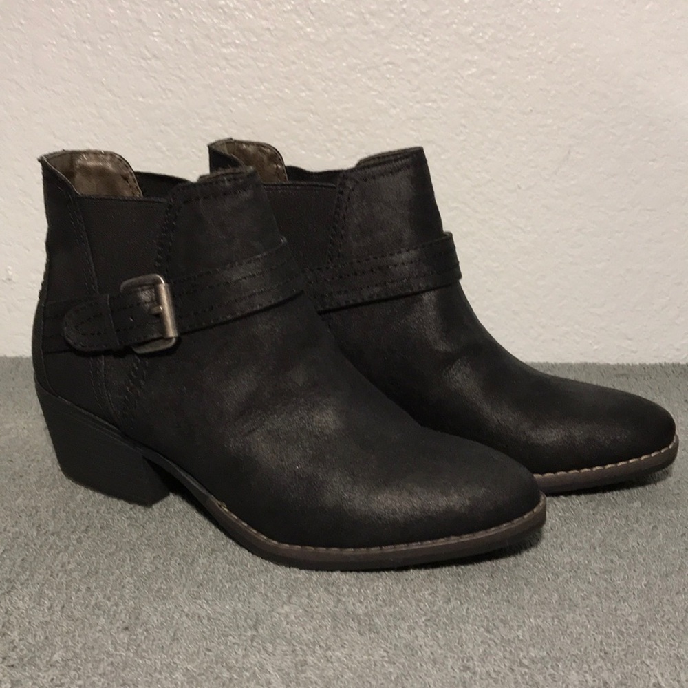 White Mountain Hadley Ankle Fashion Boots
